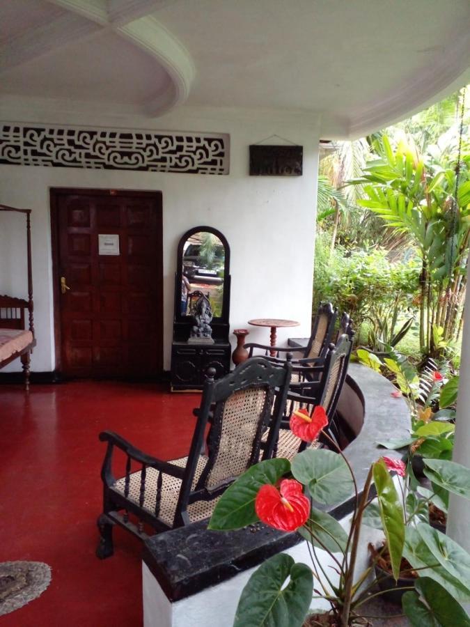 Traditional Kandyan House Exterior foto